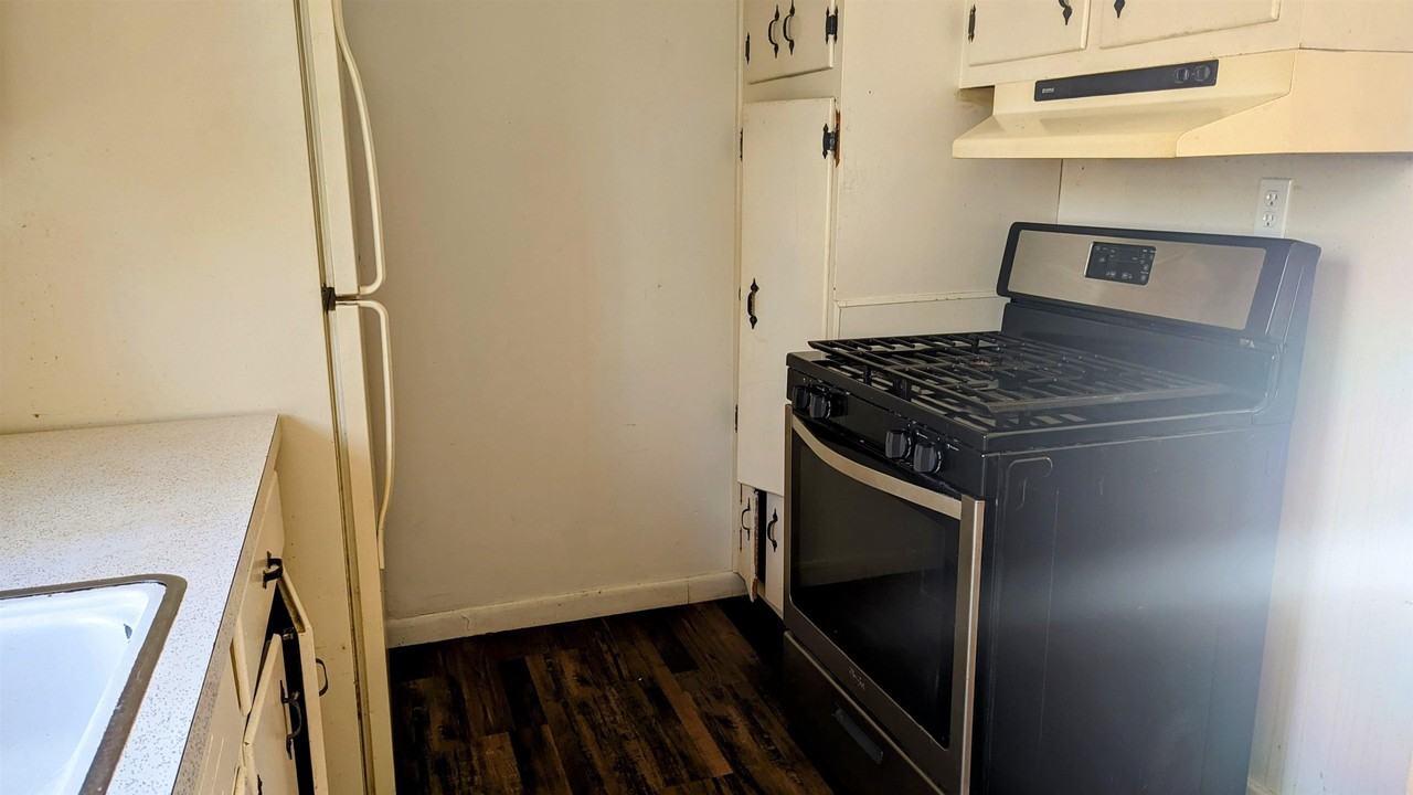 7 Arapaho Rd - Photo 5 of 18