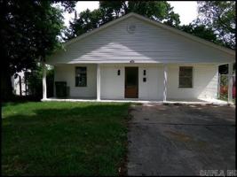 featured image of 606 E 21st St