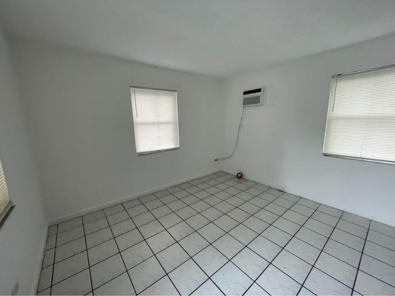 250 Nestreet #7653 - Photo 2 of 5