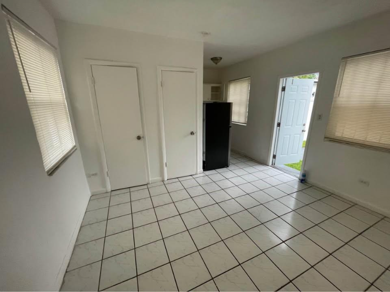 250 Nestreet #7653 - Photo 5 of 5