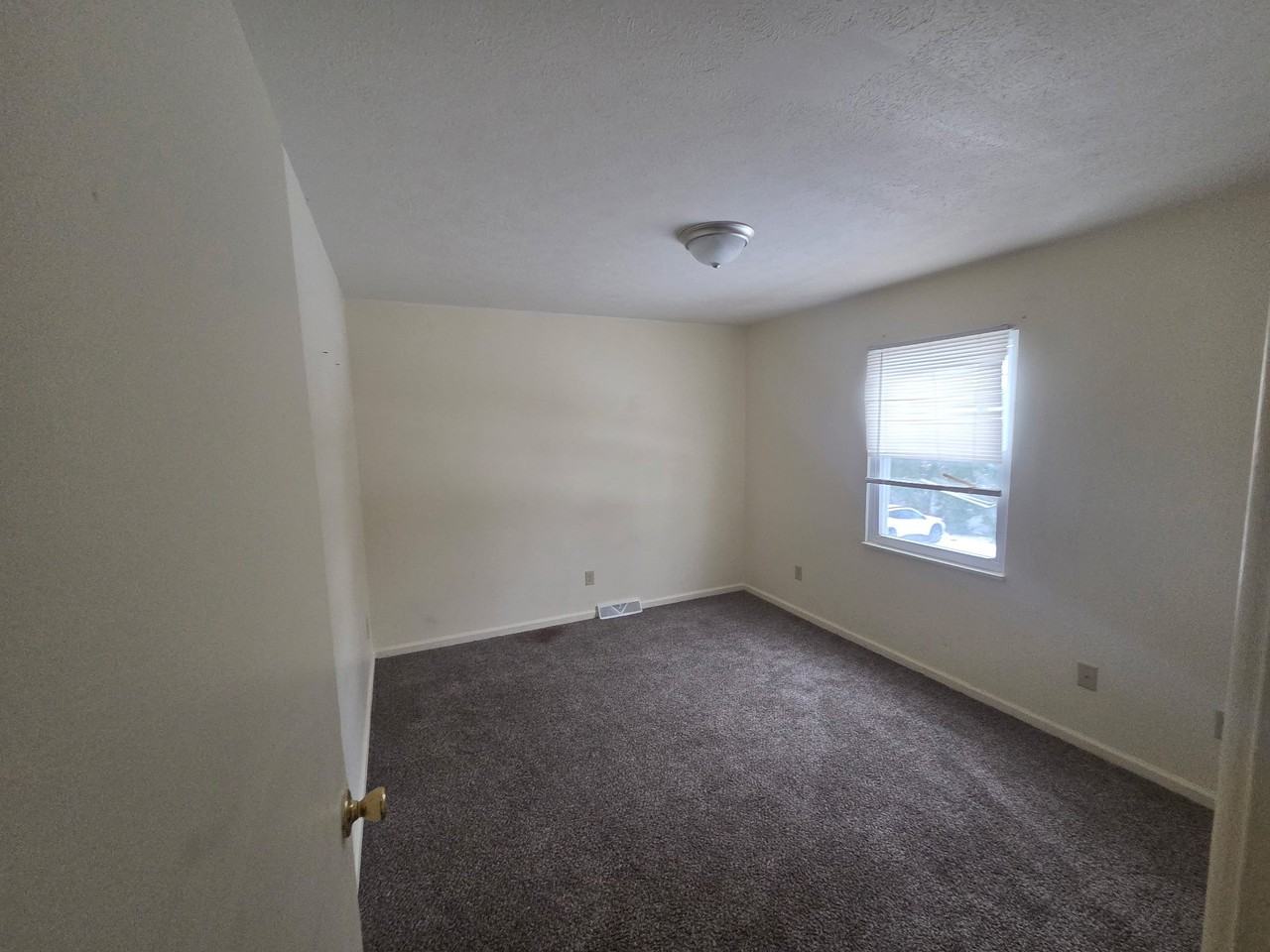 343 Mathews Rd - Photo 4 of 6