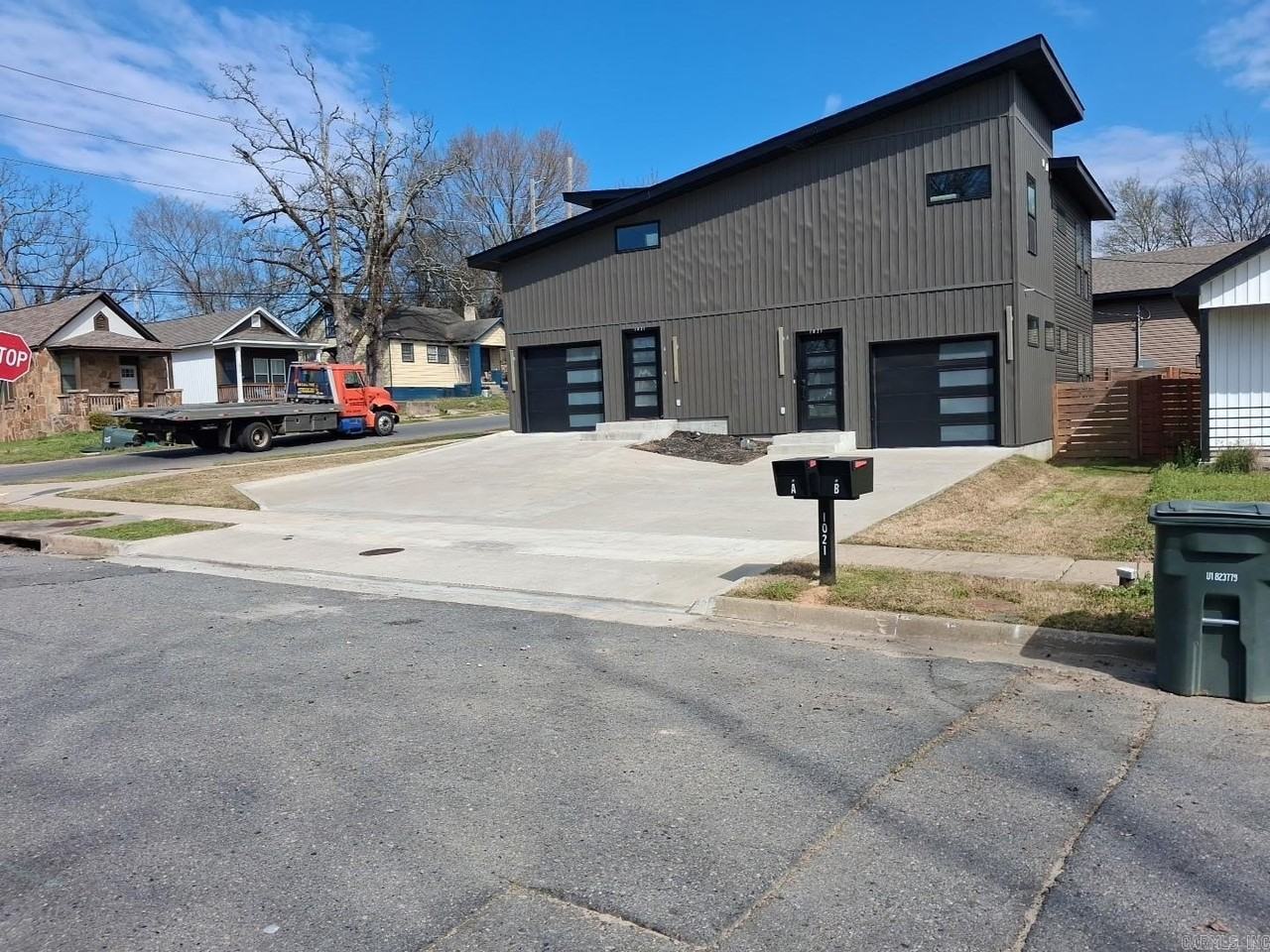 1021 S Woodrow St #A - Photo 2 of 13