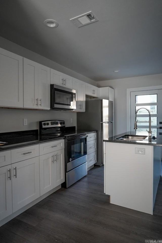 1021 S Woodrow St #A - Photo 3 of 13
