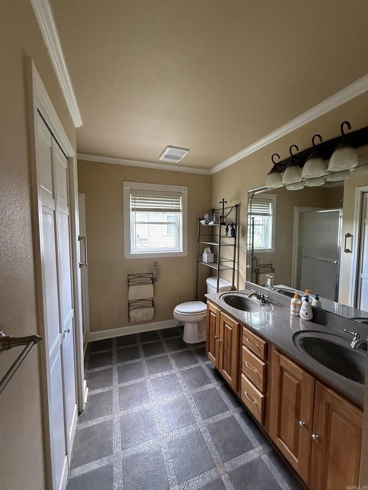 105 Chambers Pt #16 - Photo 5 of 7