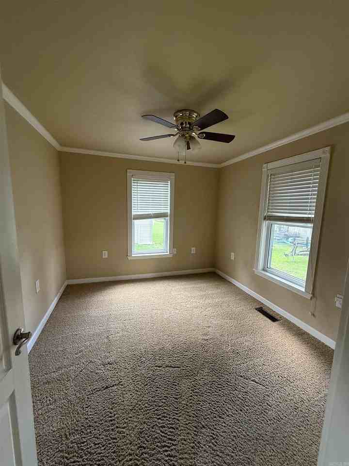 105 Chambers Pt #16 - Photo 6 of 7