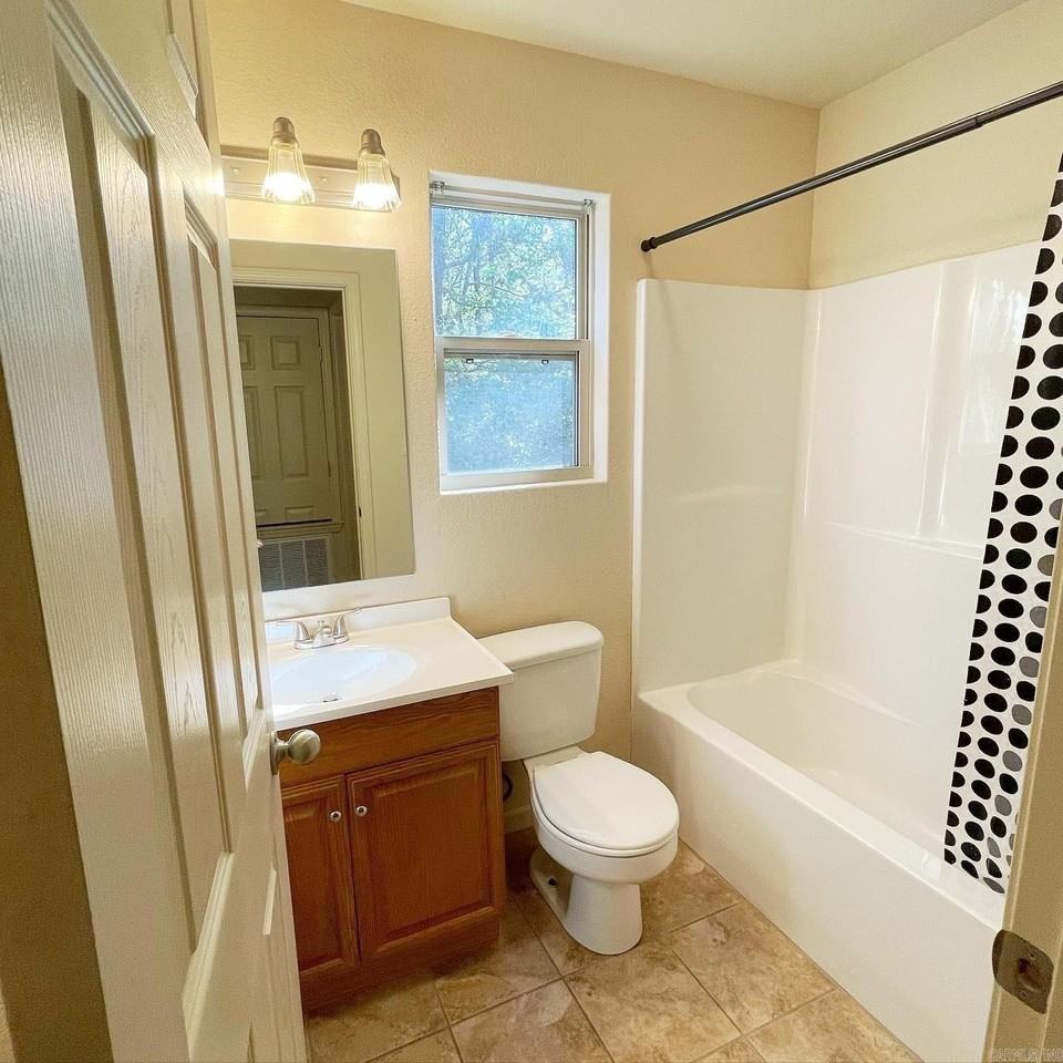 105 Parkshores Rd #A - Photo 6 of 11