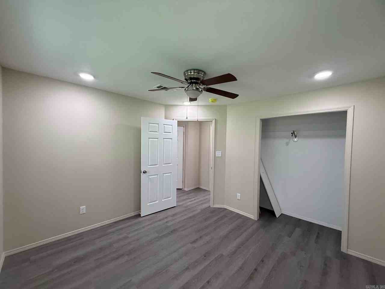 1226 School St - Photo 6 of 13