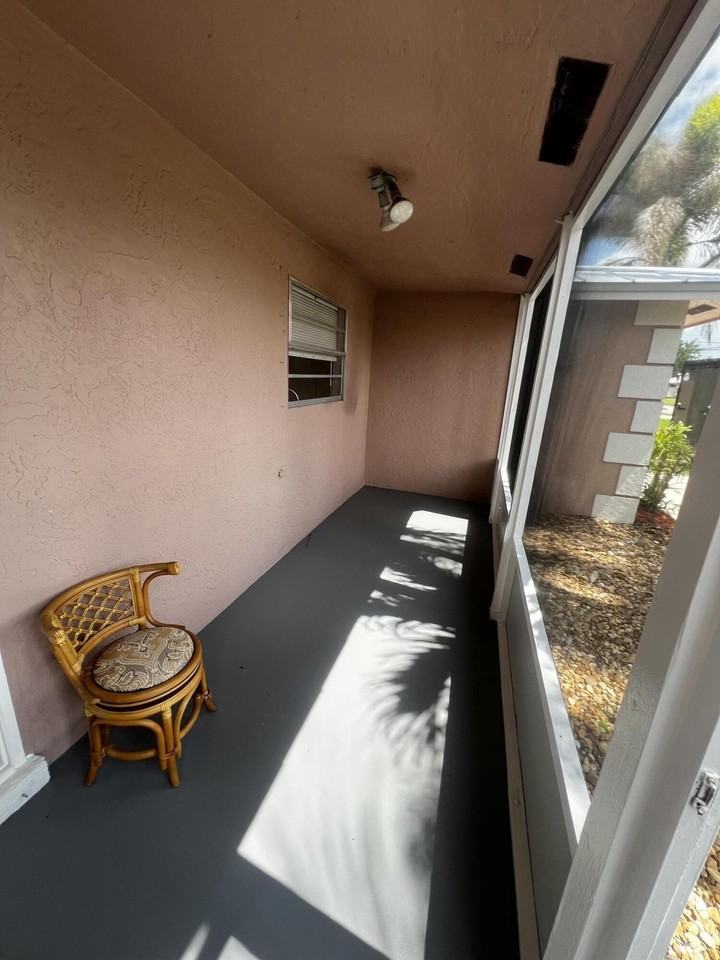 173 Se Fallon Dr - Photo 4 of 48