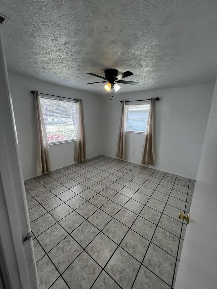173 Se Fallon Dr - Photo 5 of 48