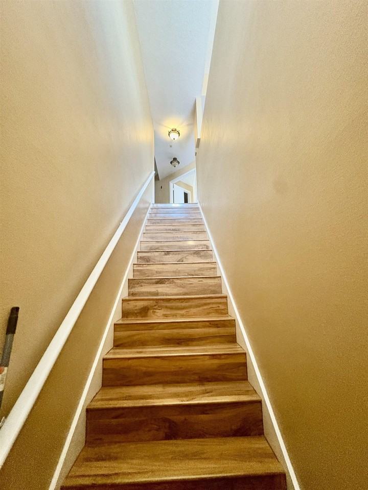 15207 Harbour Vista Cir - Photo 2 of 12