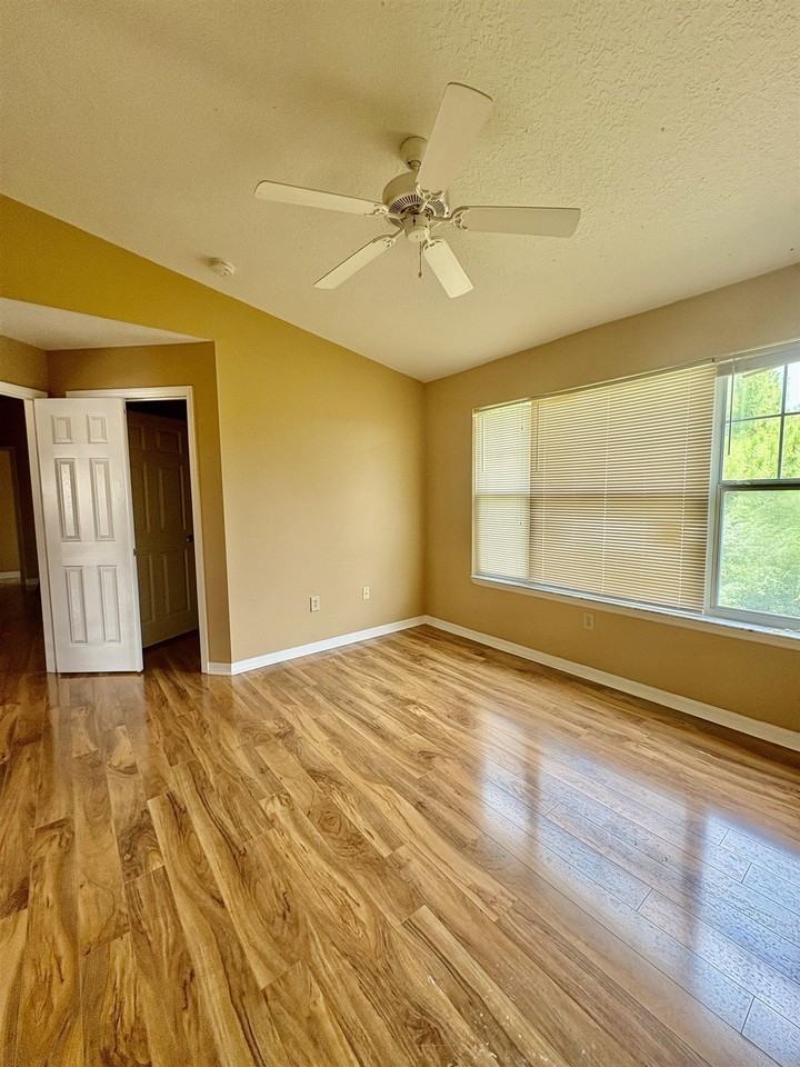 15207 Harbour Vista Cir - Photo 5 of 12
