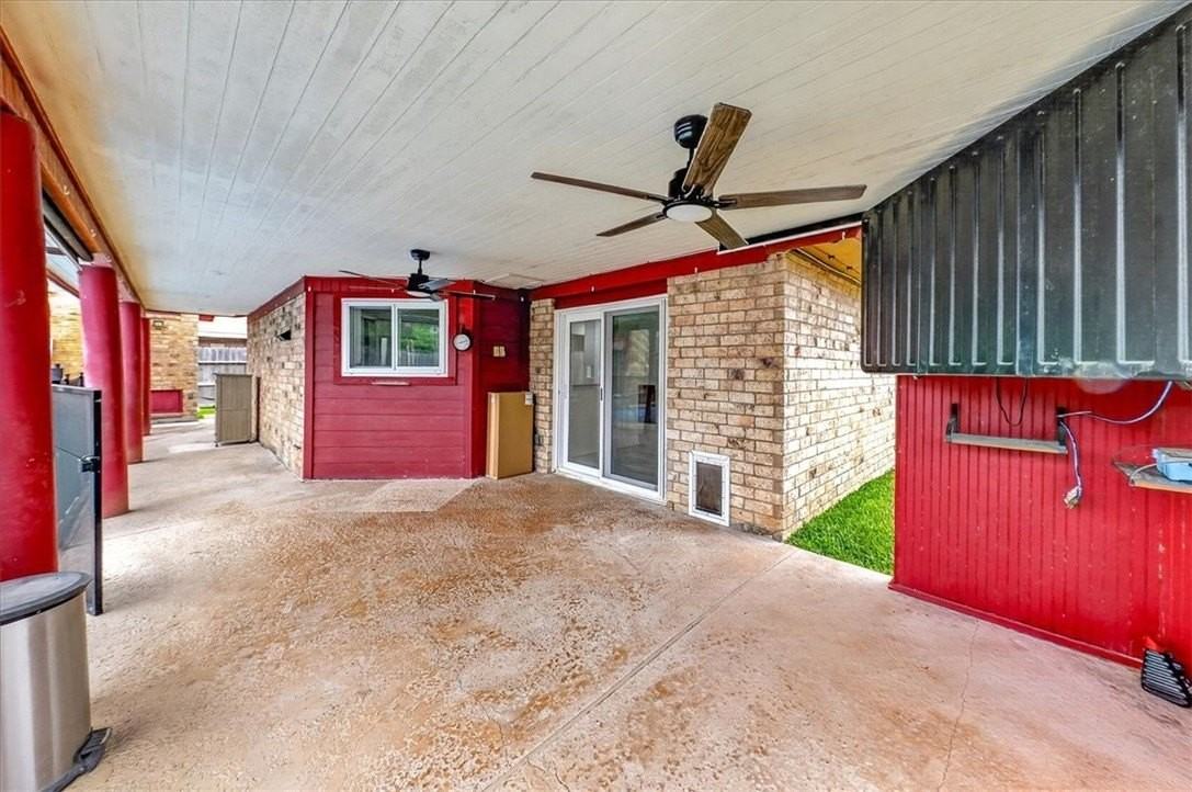 5025 Romford Dr - Photo 3 of 40