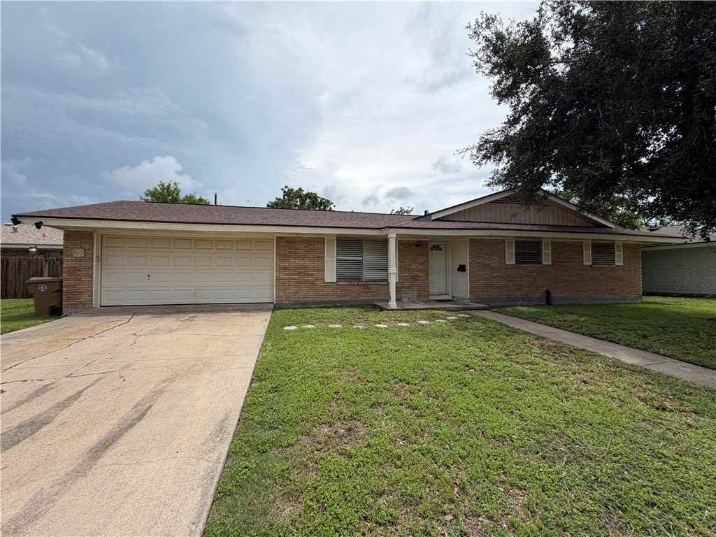 4406 Donegal Dr - Photo 2 of 24