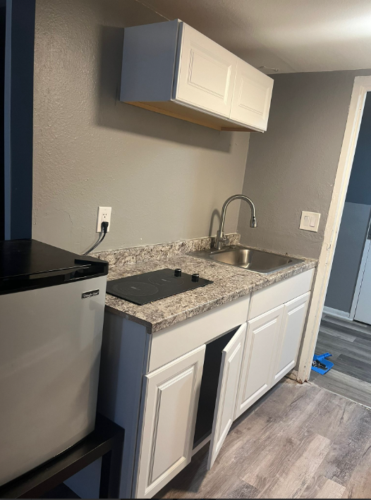 111 S Summit St #202 - Photo 4 of 9