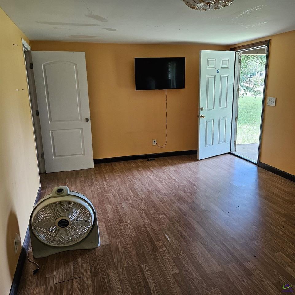 481 Lake Joy Rd - Photo 6 of 9