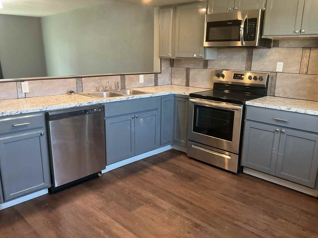 800 Yucca Dr #3 - Photo 3 of 4