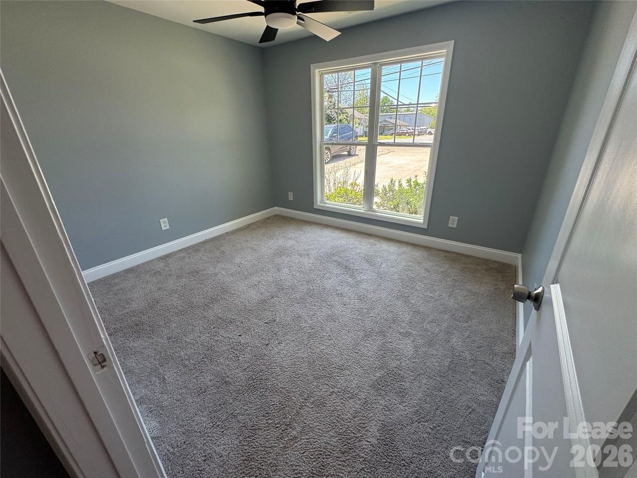 700 Wright Ave - Photo 6 of 14