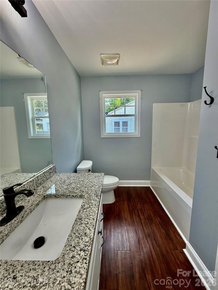 700 Wright Ave - Photo 7 of 14