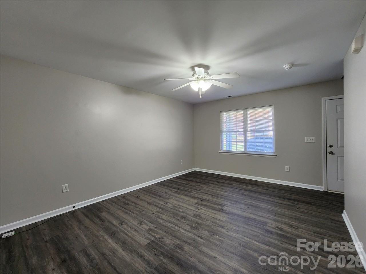 2506 S Ridge Ave - Photo 3 of 15