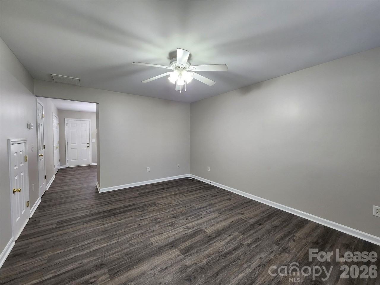 2506 S Ridge Ave - Photo 4 of 15