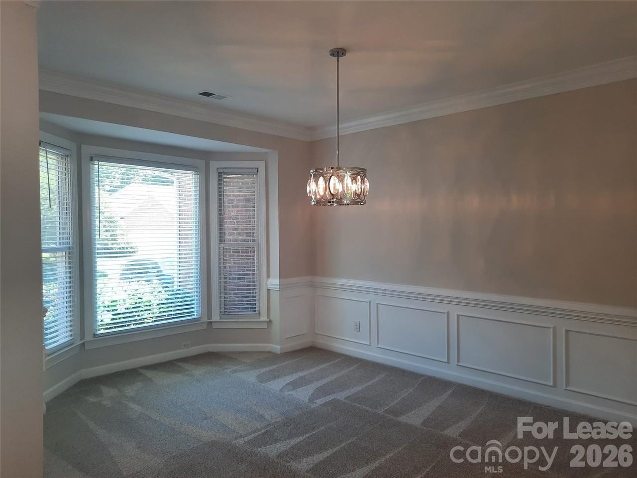 3108 Castlemaine Dr - Photo 4 of 15
