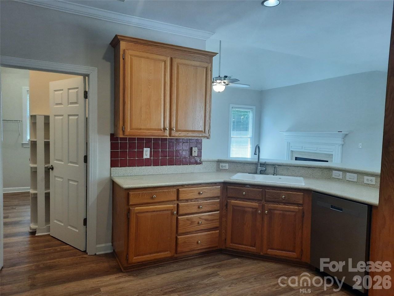 3108 Castlemaine Dr - Photo 7 of 15