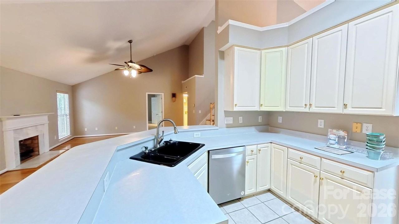 3010 Williams Station Rd - Photo 6 of 13