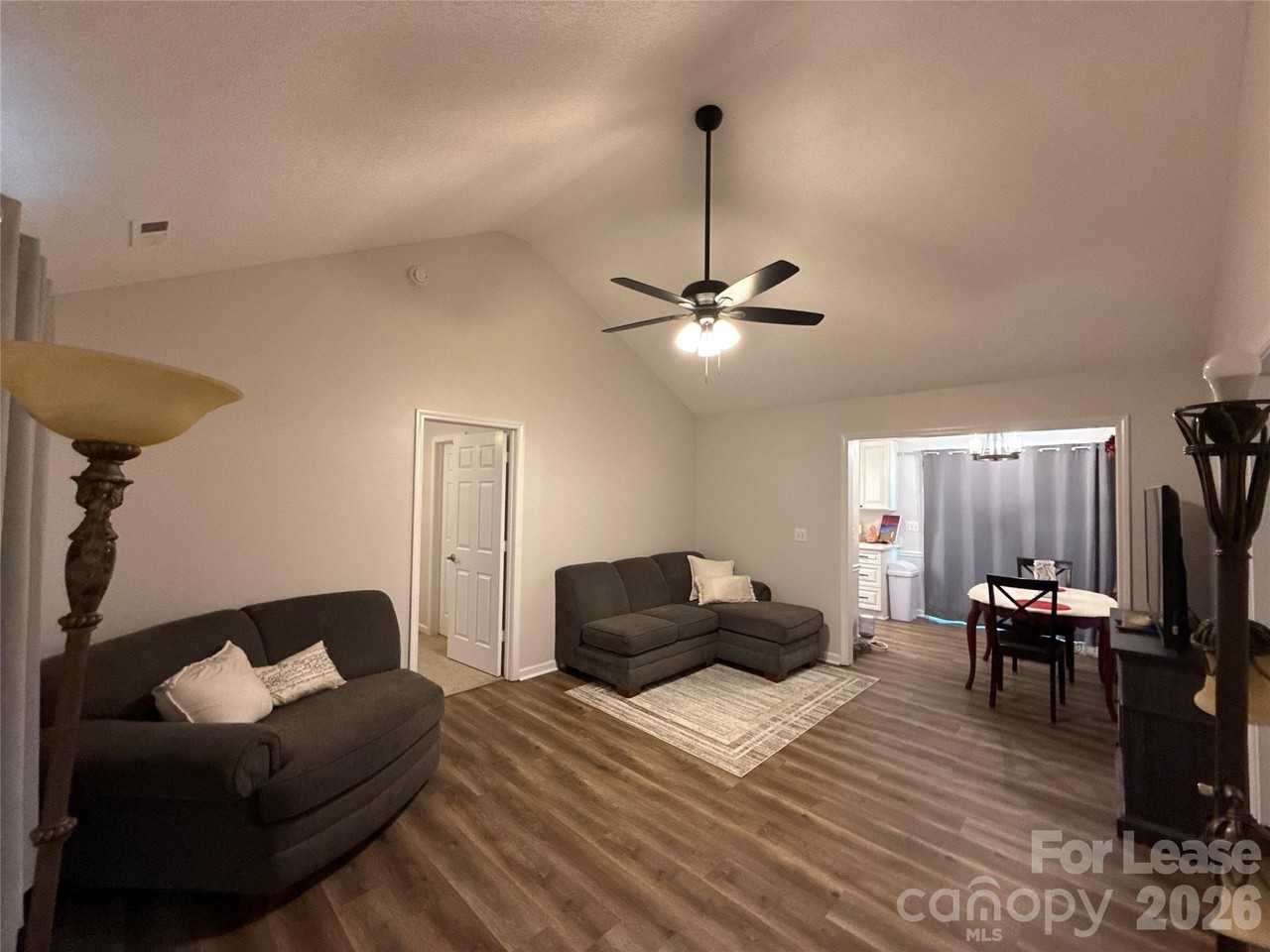 1653 Dawson Ct - Photo 2 of 16