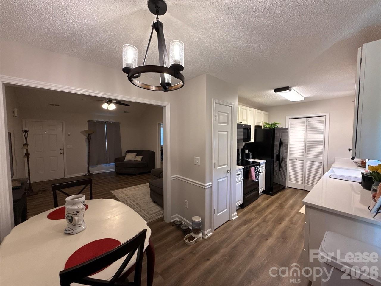 1653 Dawson Ct - Photo 5 of 16