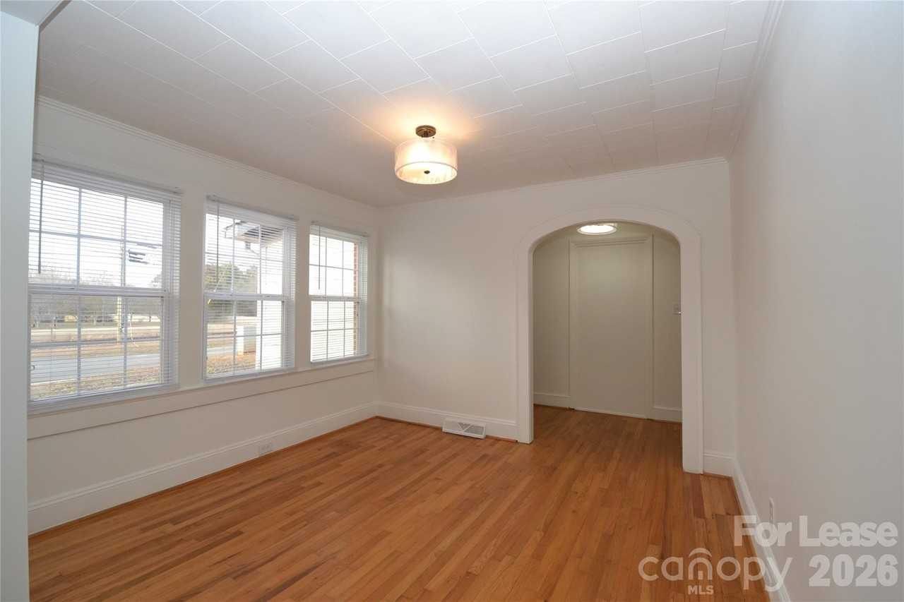1127 Mecklenburg Hwy - Photo 7 of 17