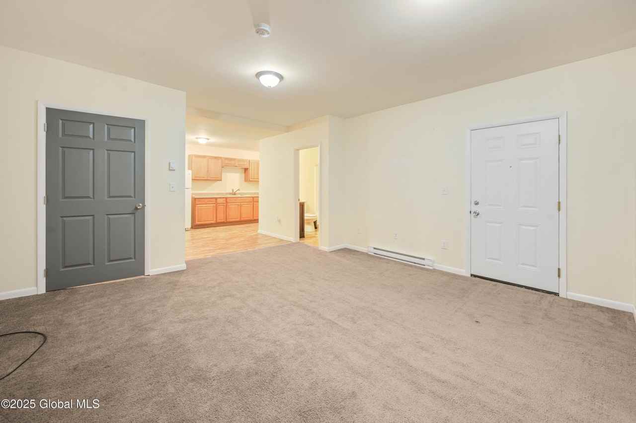281 Main St #3 - Photo 7 of 22
