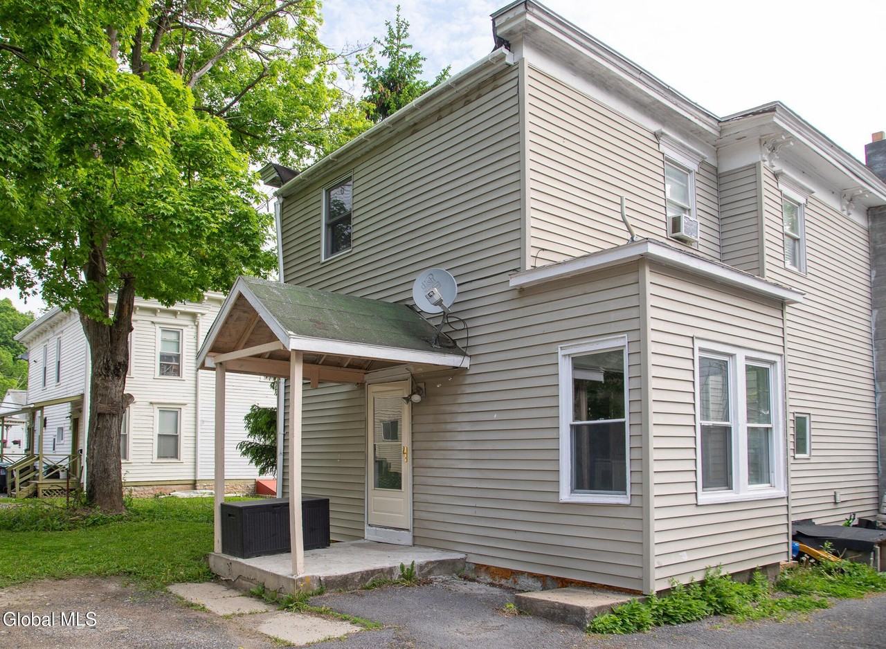 133 Union St #1 - Photo 2 of 18