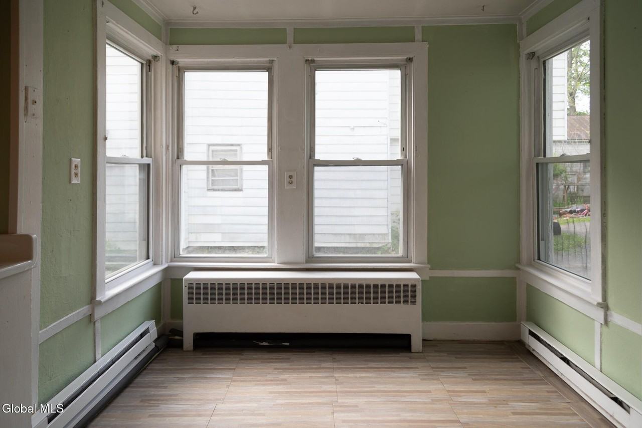 133 Union St #1 - Photo 6 of 18