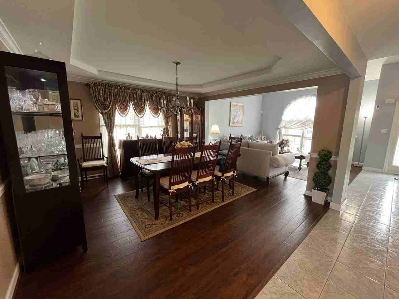 1036 Meadow Dr - Photo 3 of 25