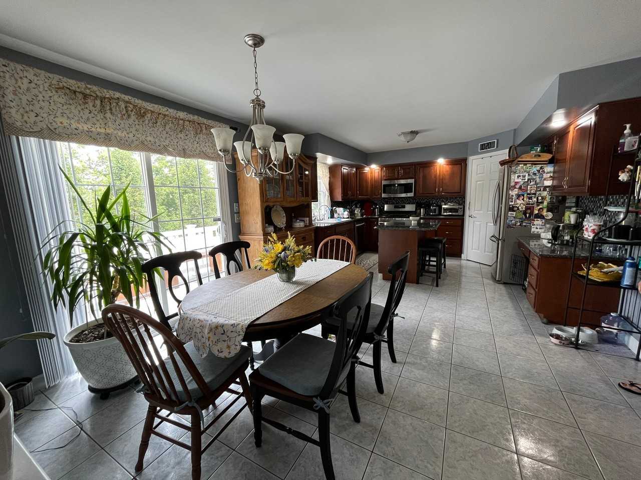 1036 Meadow Dr - Photo 4 of 25