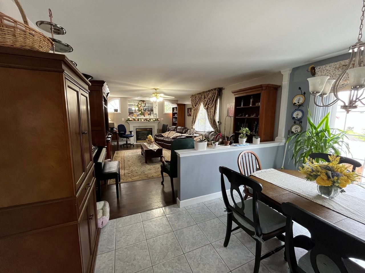 1036 Meadow Dr - Photo 5 of 25