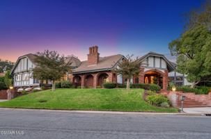 featured image of 4445 Golf Course Dr