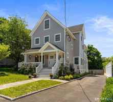 featured image of 11 Quintard Ave #1