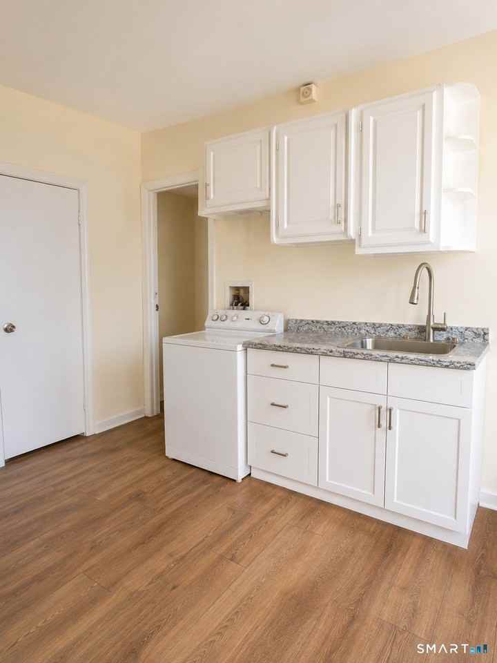 6 E Walnut St #1R - Photo 5 of 10