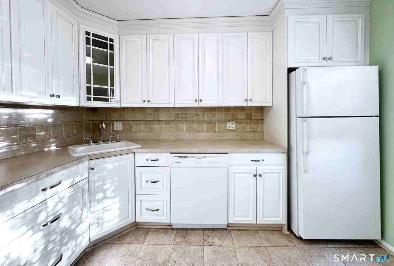 153 Penn Cmn #153 - Photo 5 of 25