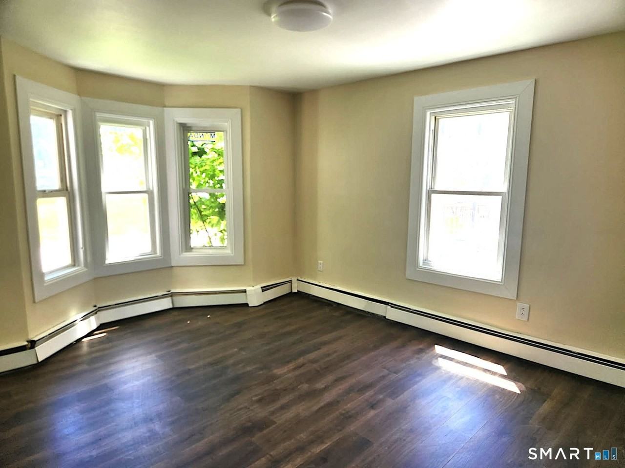 280 Park Ave - Photo 5 of 10