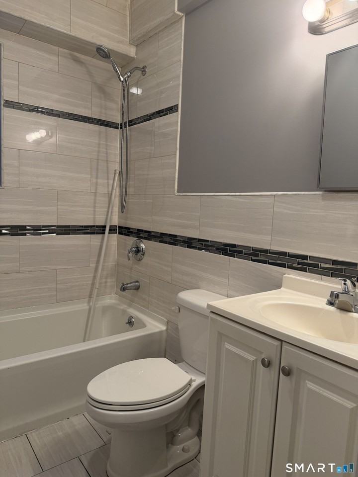 115 Bedford St - Photo 2 of 5
