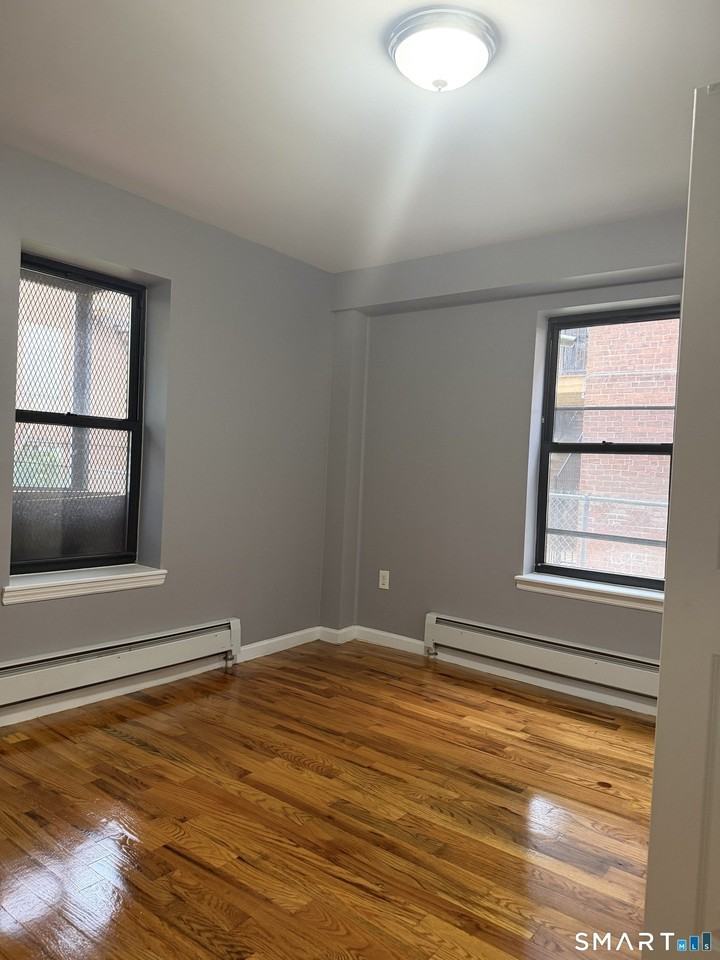 115 Bedford St - Photo 3 of 5