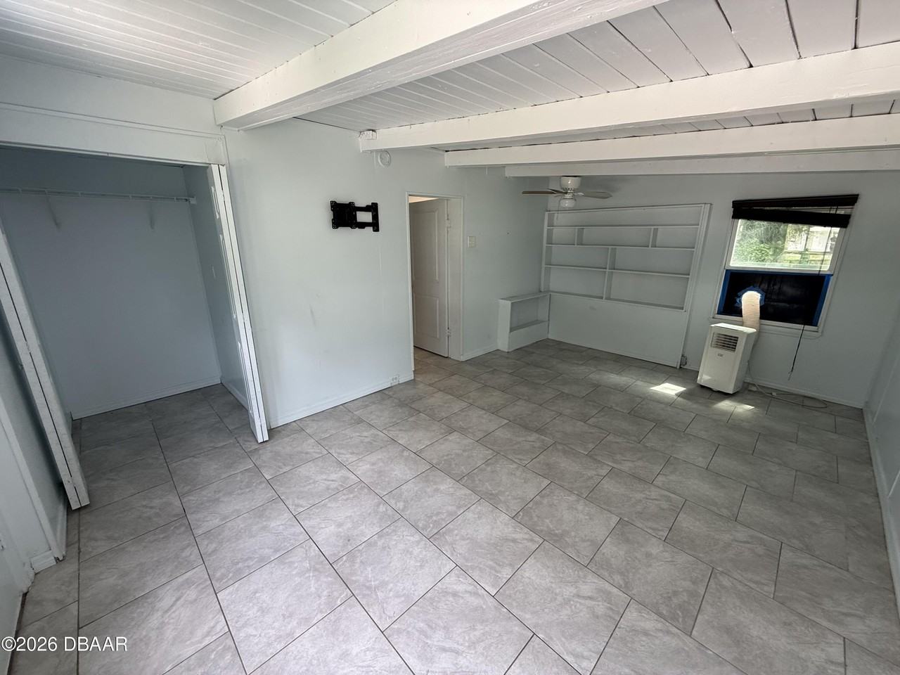 430 Dorothy Ave - Photo 4 of 11