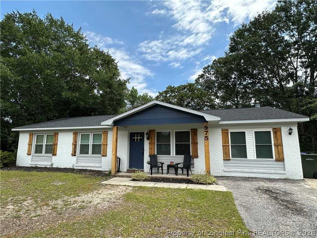 975 Lisa Ave - Photo 2 of 21