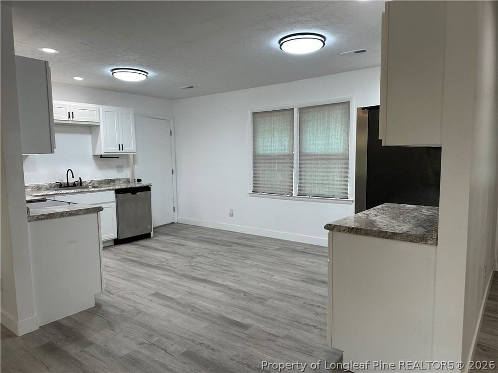 975 Lisa Ave - Photo 7 of 21