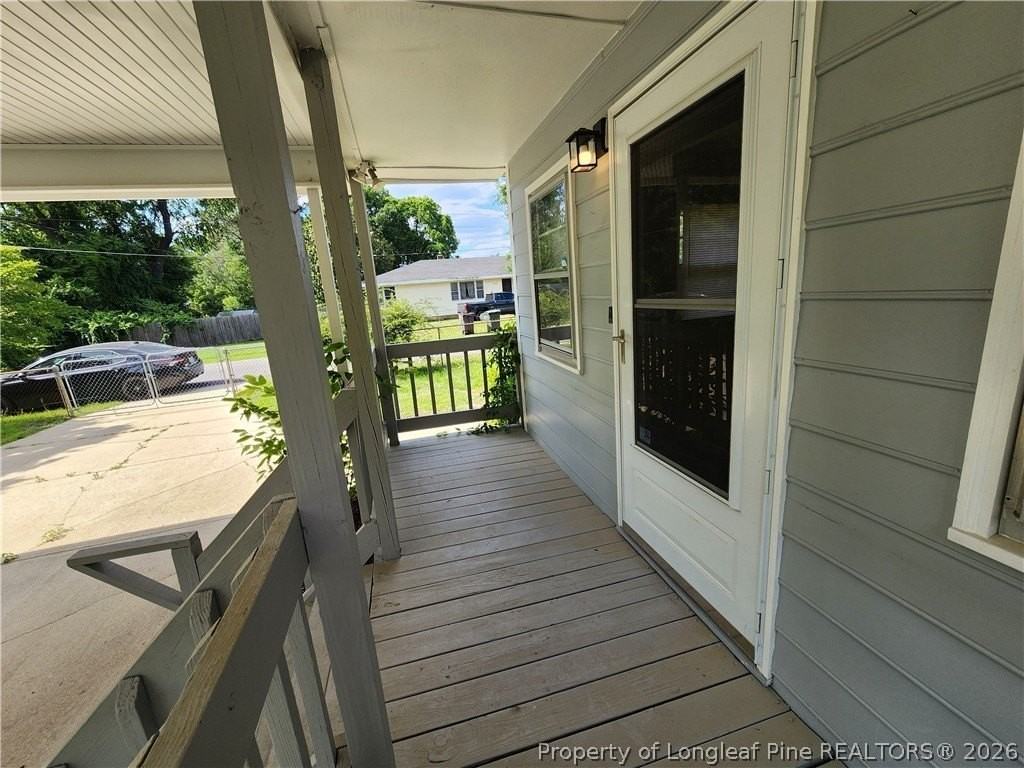 400 Roxie Ave - Photo 5 of 22