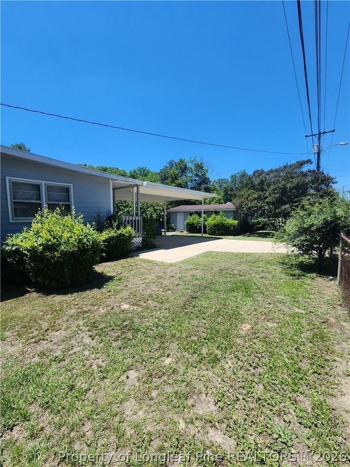400 Roxie Ave - Photo 7 of 22