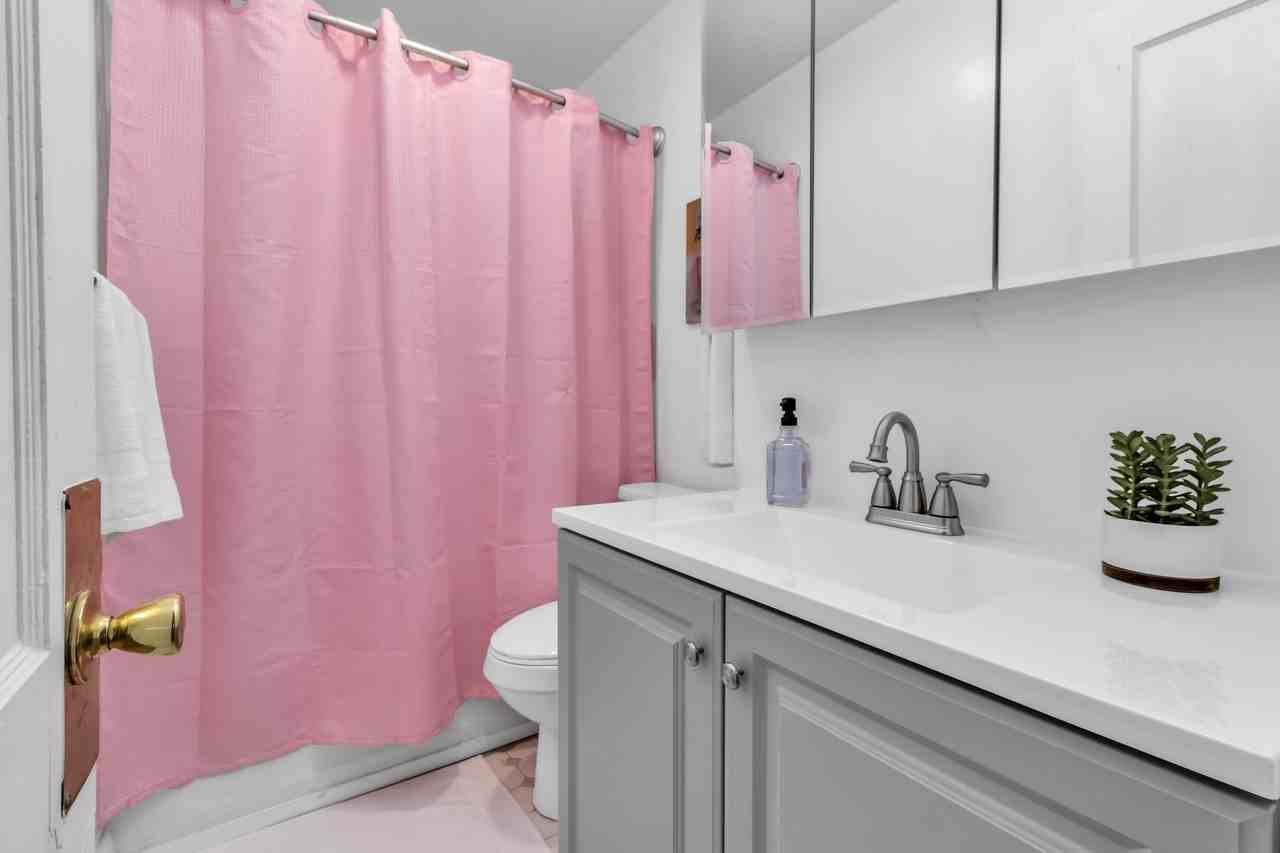 49 Virgil Ave, Buffalo, Ny 14216, Usa #1 - Photo 2 of 22