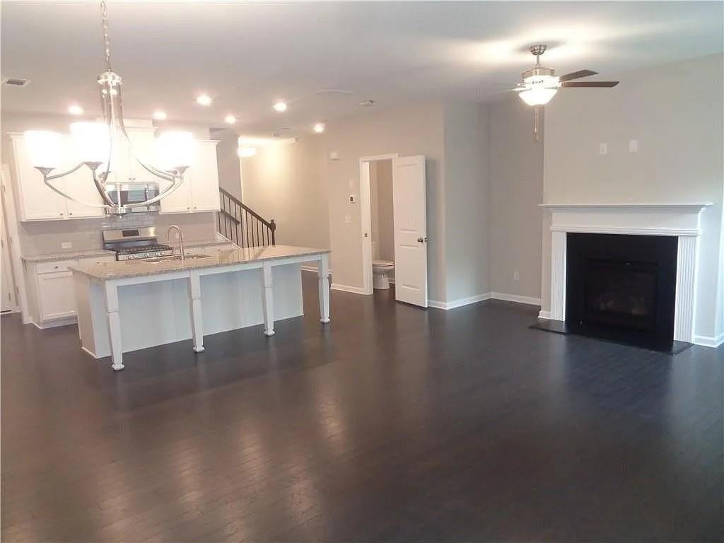 669 Lansing Grove Way - Photo 7 of 29